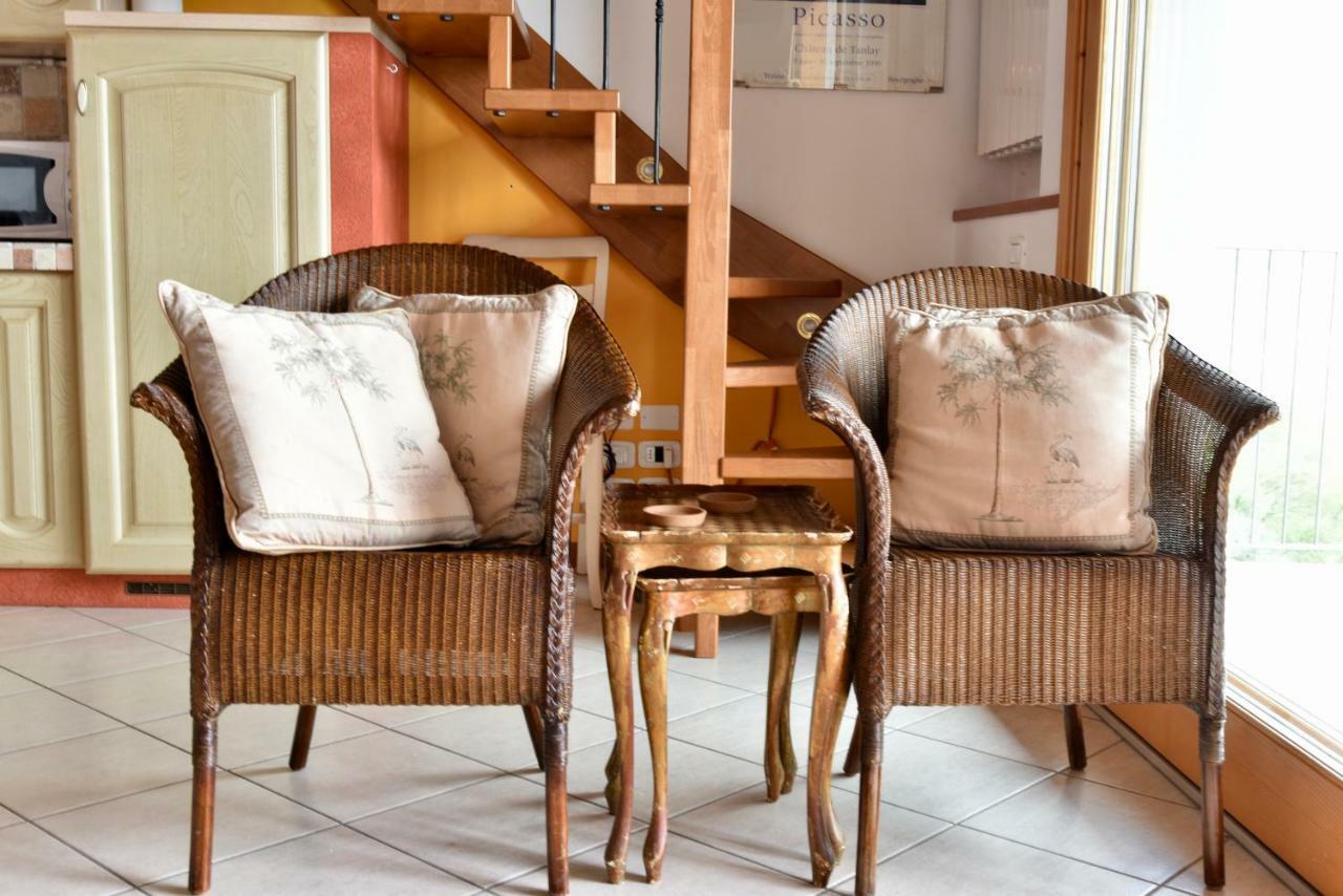 Villa La Casa Di Rose à Fonteno Extérieur photo